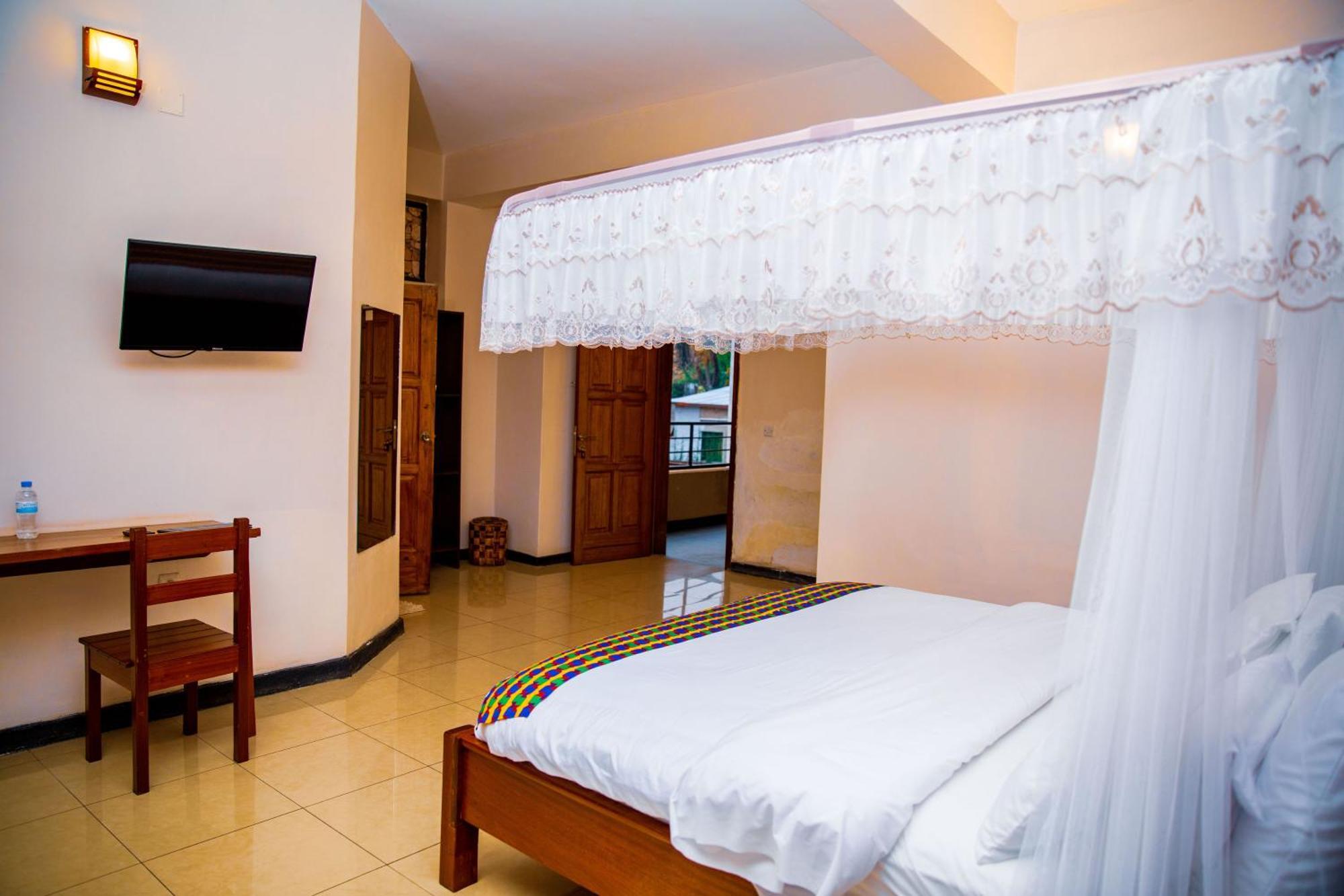 Kivu Hilltop View Resort Gisenyi Buitenkant foto