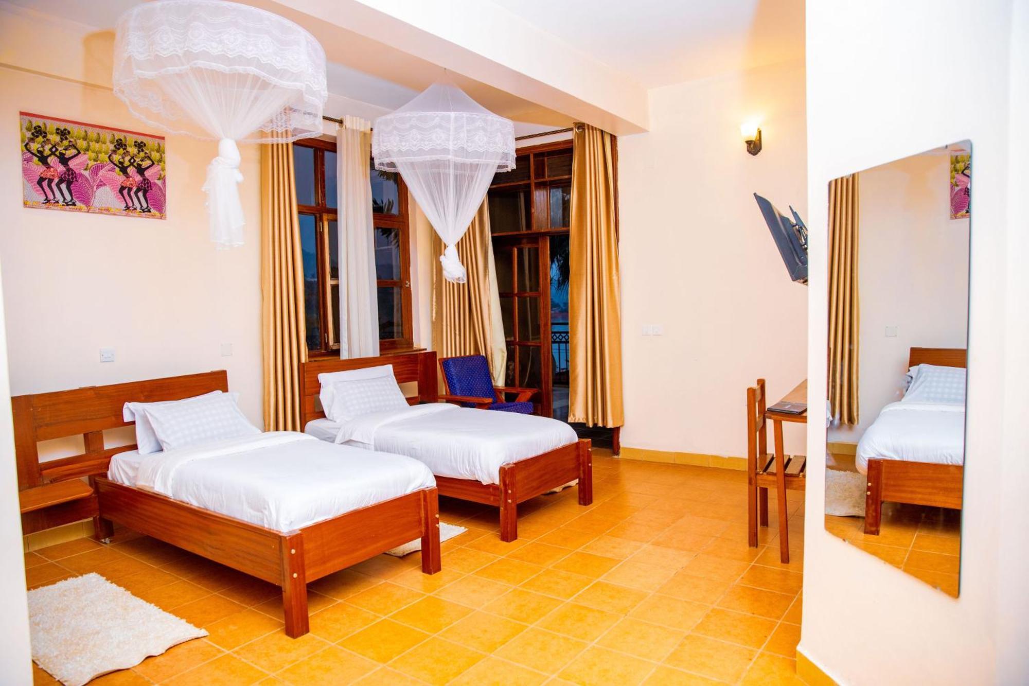 Kivu Hilltop View Resort Gisenyi Buitenkant foto