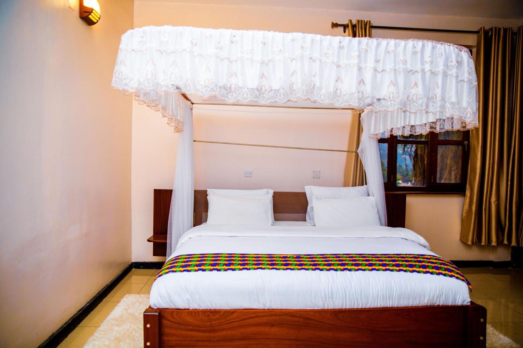 Kivu Hilltop View Resort Gisenyi Buitenkant foto